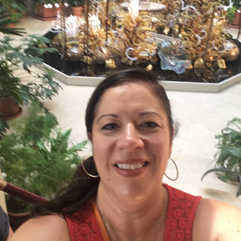 Meet your Posher, Suzanne